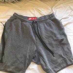Size L Nike tech-fleece shorts